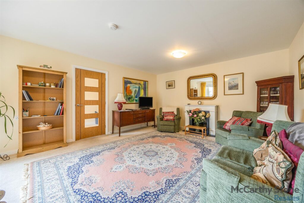 Lyle Court, 25 Barnton Grove, Edinburgh