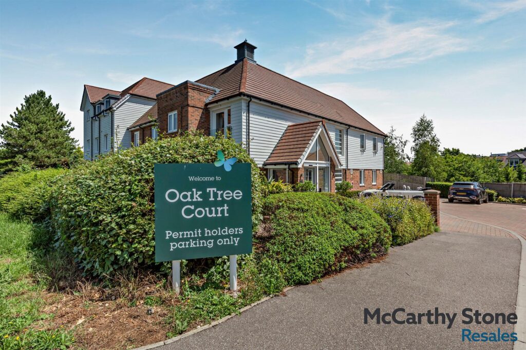 Oak Tree Court, Smallhythe Road, Tenterden, Kent, TN30 7EQ