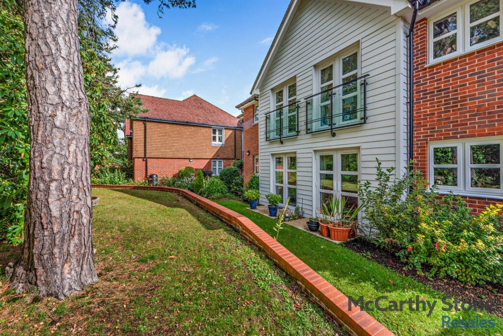 Ridgeway Court, Mutton Hall Hill, Heathfield, East Sussex, TN21 8NB