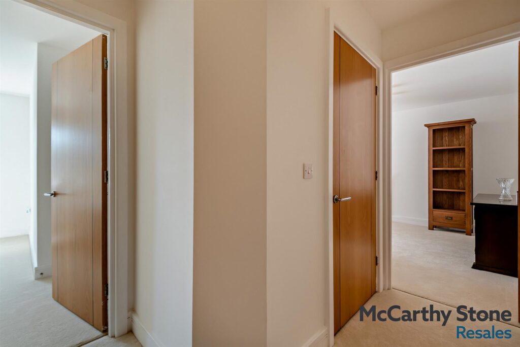 Clarence Court, Clarence Road, Horsham, West Sussex, RH13 5TS