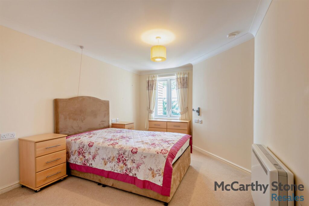 Portman Court, Grange Road, Uckfield, East Sussex, TN22 1FD