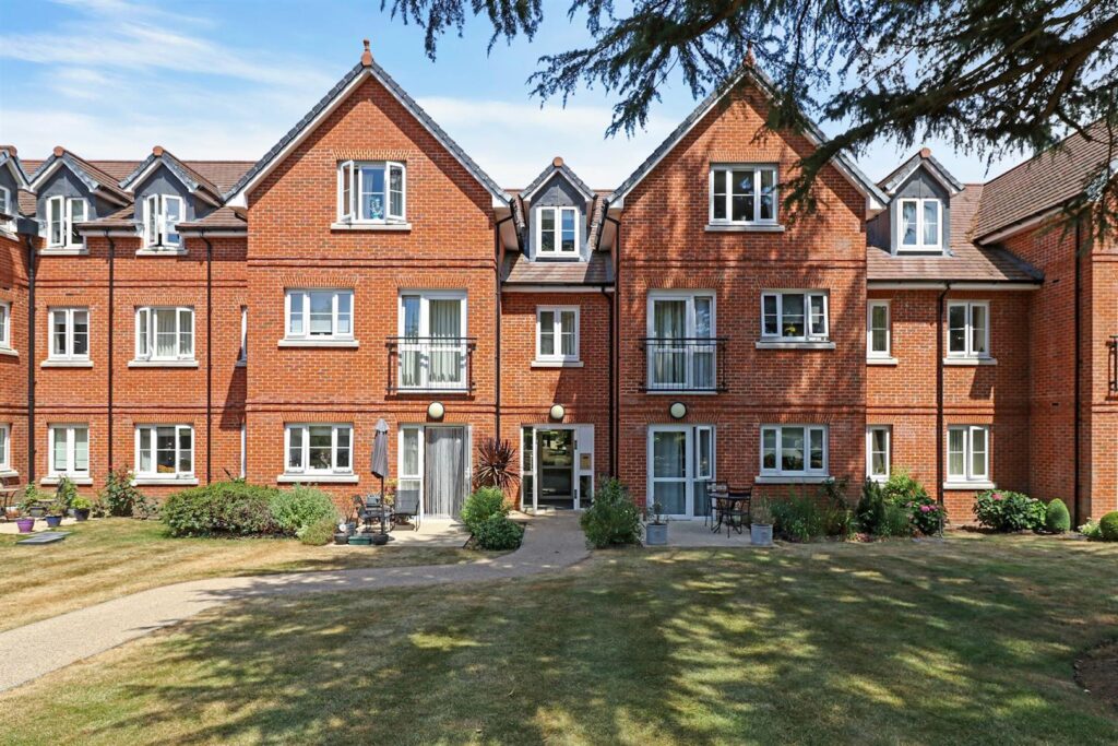 Faulkner House, Chislehurst, BR7 6FA