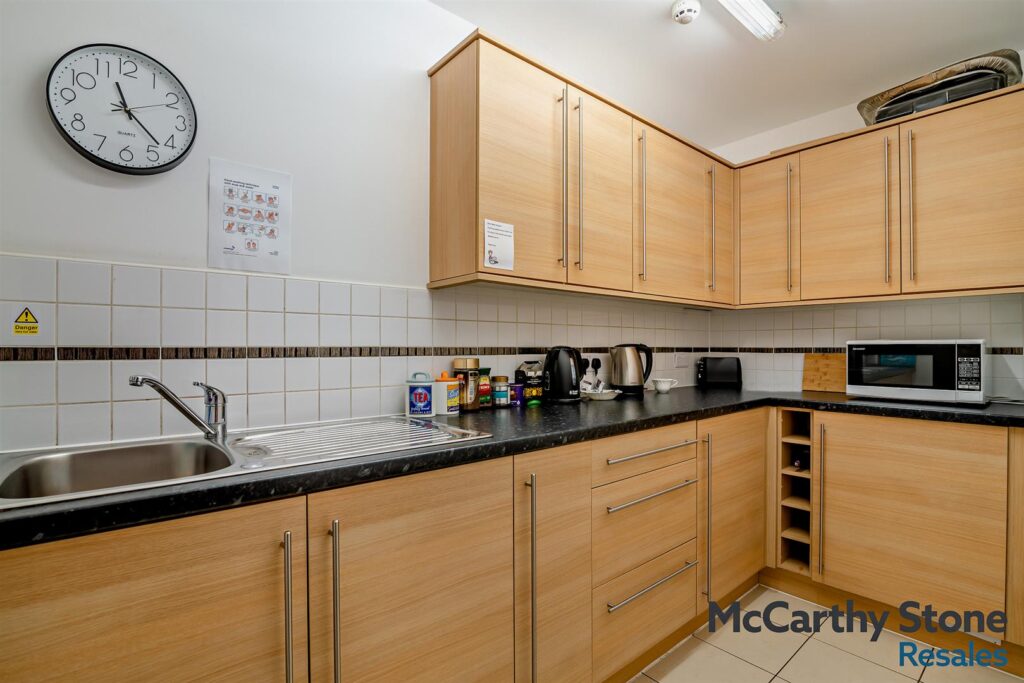 1 Barnes Wallis Court, Charles Briggs Ave, Howden