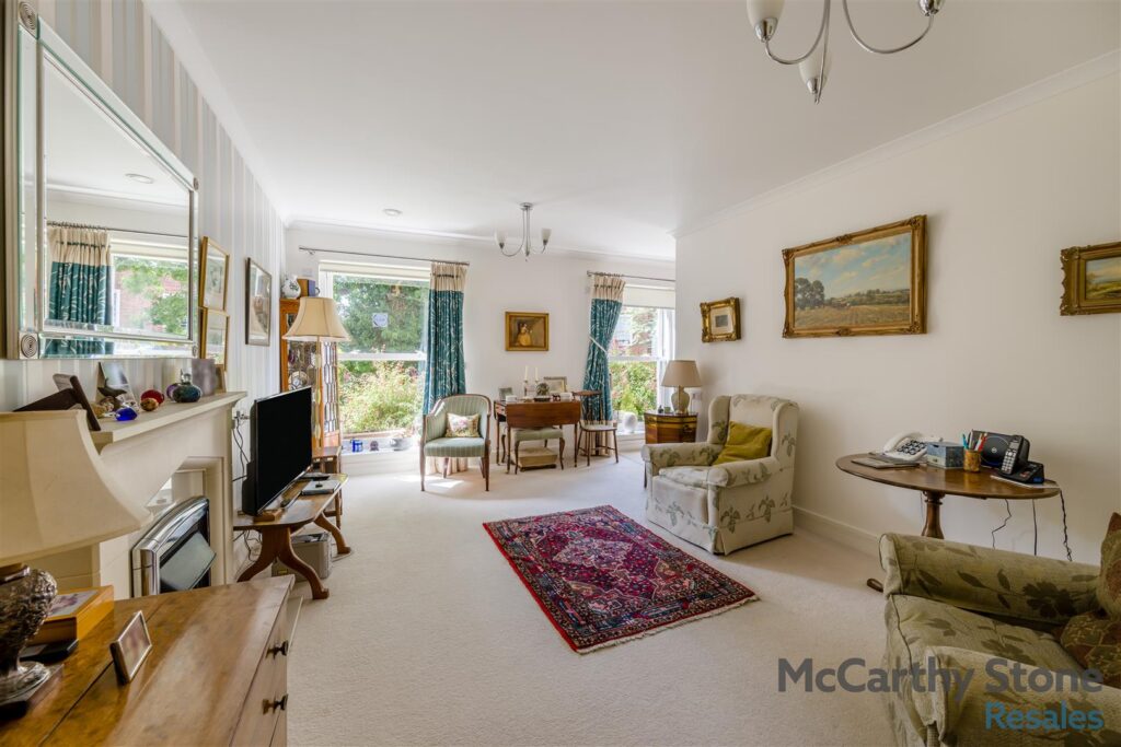 Peel Court, College Way, Welwyn Garden City, Hertfordshire, AL8 6DG