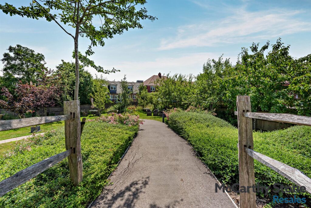 Oak Tree Court, Smallhythe Road, Tenterden, Kent, TN30 7EQ