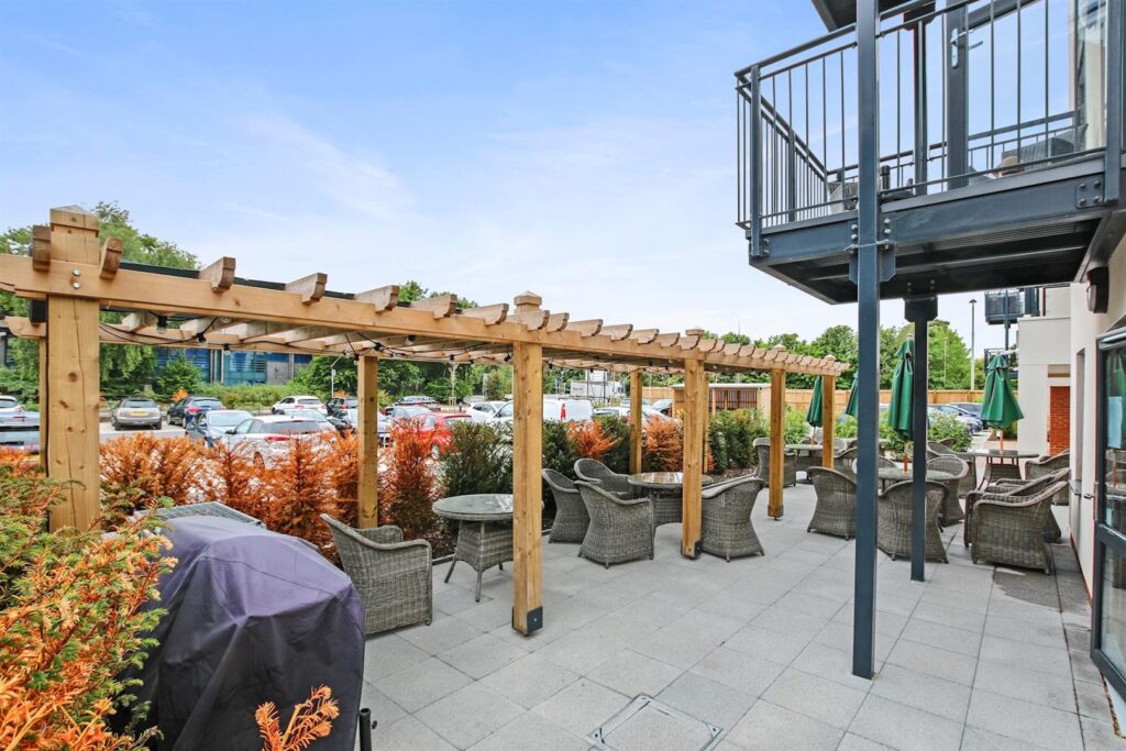 Island View, Basingstoke, RG23 7GU