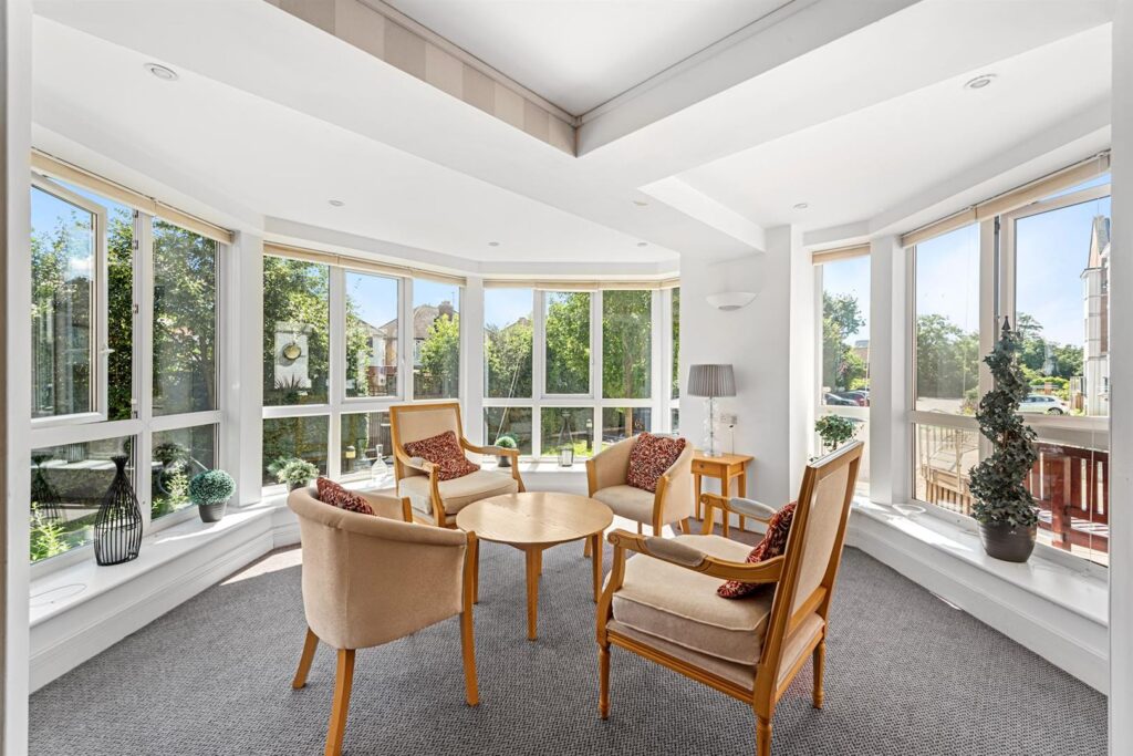 Abbotsmead Place, Caversham, Reading