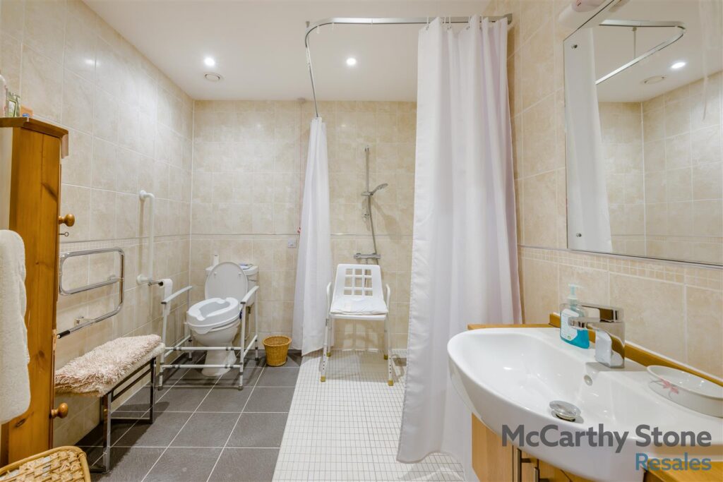 Peel Court, College Way, Welwyn Garden City, Hertfordshire, AL8 6DG