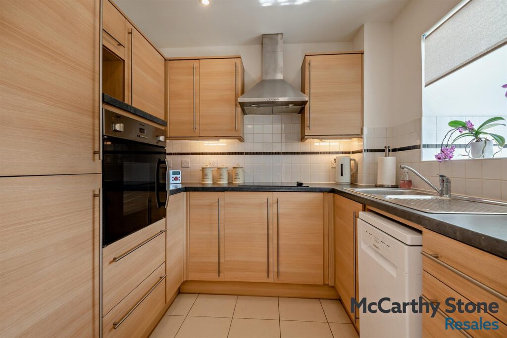 Clarence Court, Clarence Road, Horsham, West Sussex, RH13 5TS