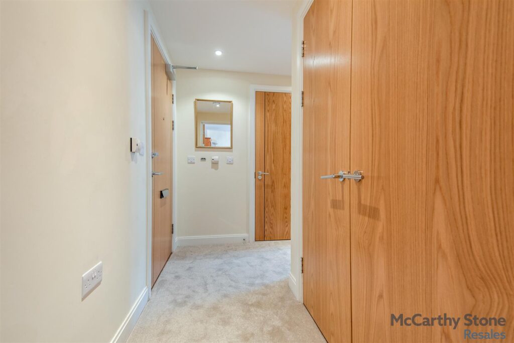 Le Jardin, Station Road, Letchworth Garden City, SG6 3BA