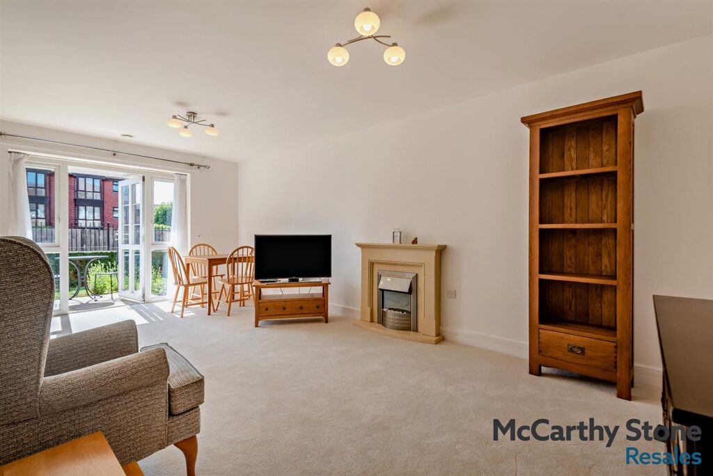 Clarence Court, Clarence Road, Horsham, West Sussex, RH13 5TS