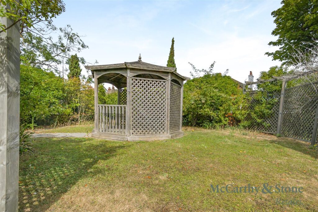 Victoria Gardens. Reglan Road, Frinton-On-Sea, Essex, CO13 9FA