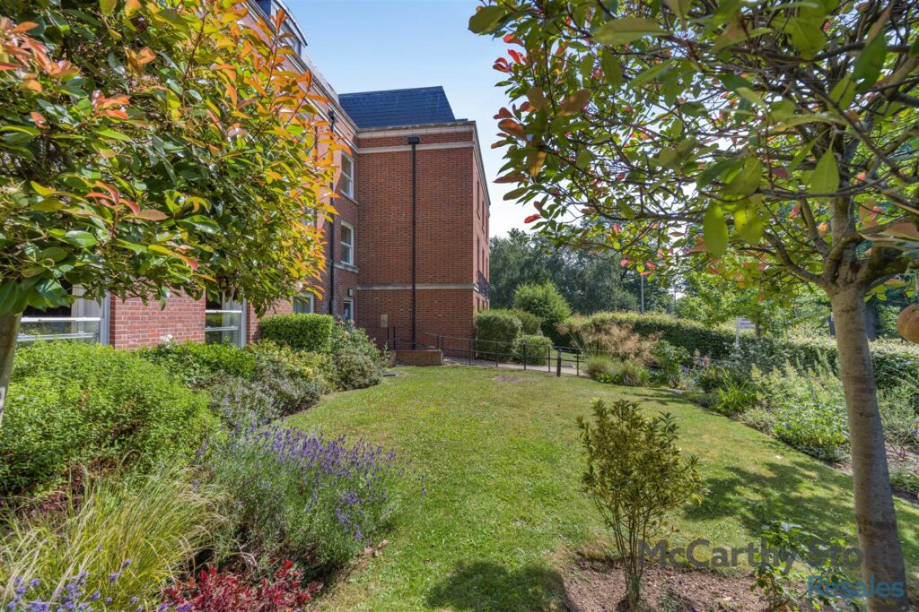 Peel Court, College Way, Welwyn Garden City, Hertfordshire, AL8 6DG