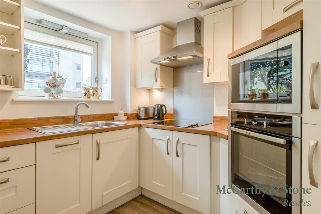 Bath Gate Place, Tetbury Road, Cirencester