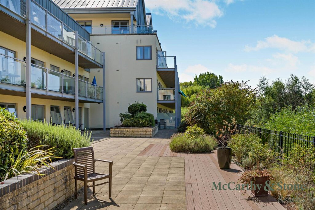 Bowles Court, Westmead Lane, Chippenham