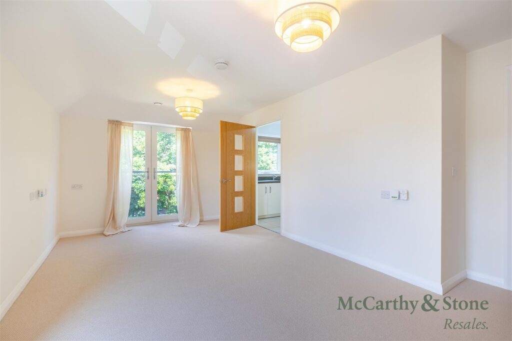 Deans Park Court, Kingsway, Stafford