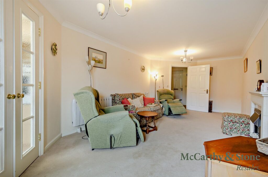 Foxhall Court, School Lane, Banbury