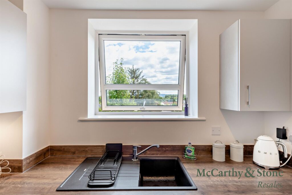 Foxglove Place, Willand Road, Cullompton
