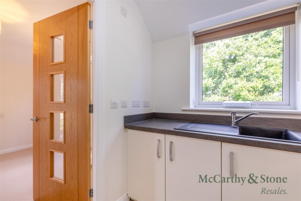 Deans Park Court, Kingsway, Stafford