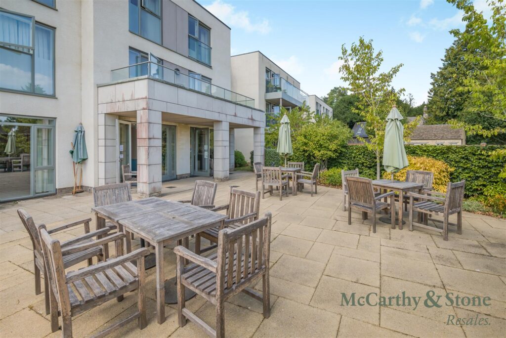 Bath Gate Place, Tetbury Road, Cirencester