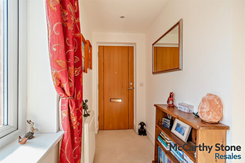 Eadhelm Court, Penlee Close, Edenbridge, Kent, TN8 5FD