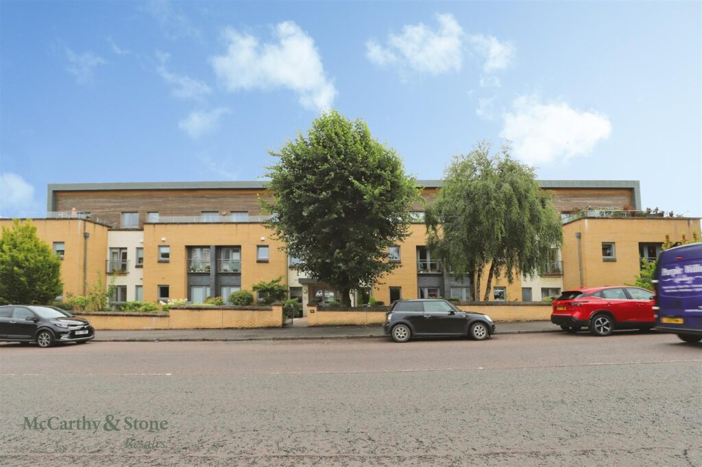 The Fairways, 823 Clarkston Road, Glasgow, G44 3UZ