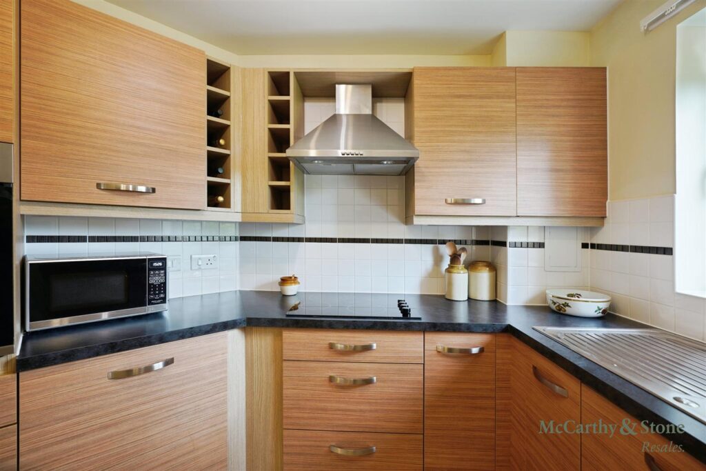 Lyle Court, 25 Barnton Grove, Edinburgh