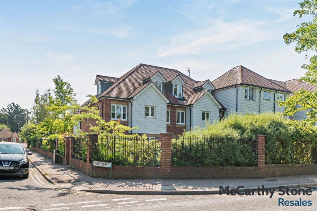 Eadhelm Court, Penlee Close, Edenbridge, Kent, TN8 5FD