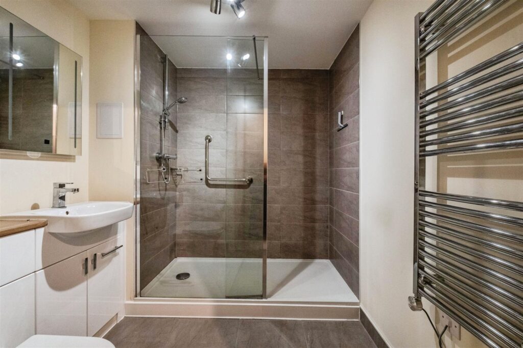 Oakwood Court, Crown Avenue, Inverness