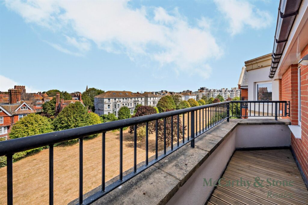 Martello Court, Jevington Gardens, Eastbourne, East Sussex,BN21 4SD