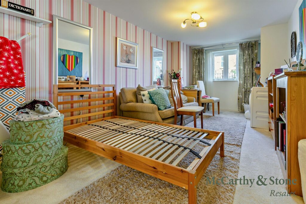 Marina Court, Mount Wise, Newquay, TR7 2EJ