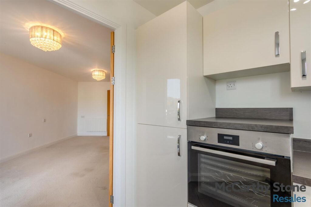Elizabeth Place, Trimbush Way, Market Harborough