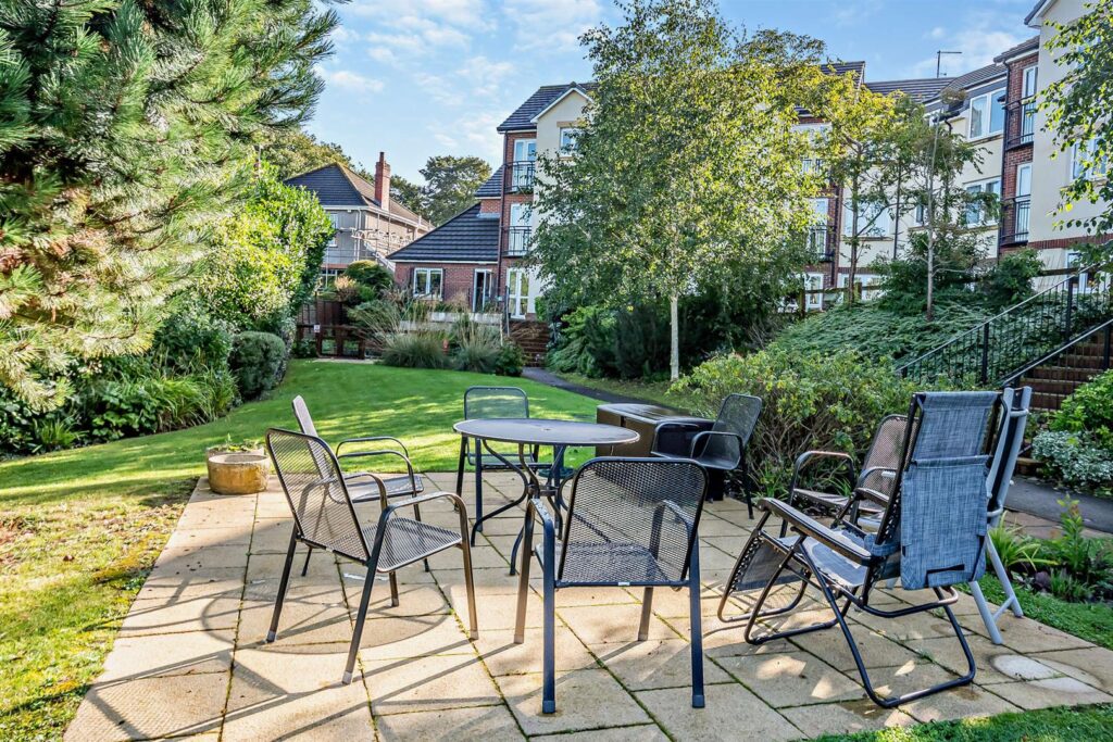 William Court, Overnhill Road, Downend, Bristol, BS16 5FL