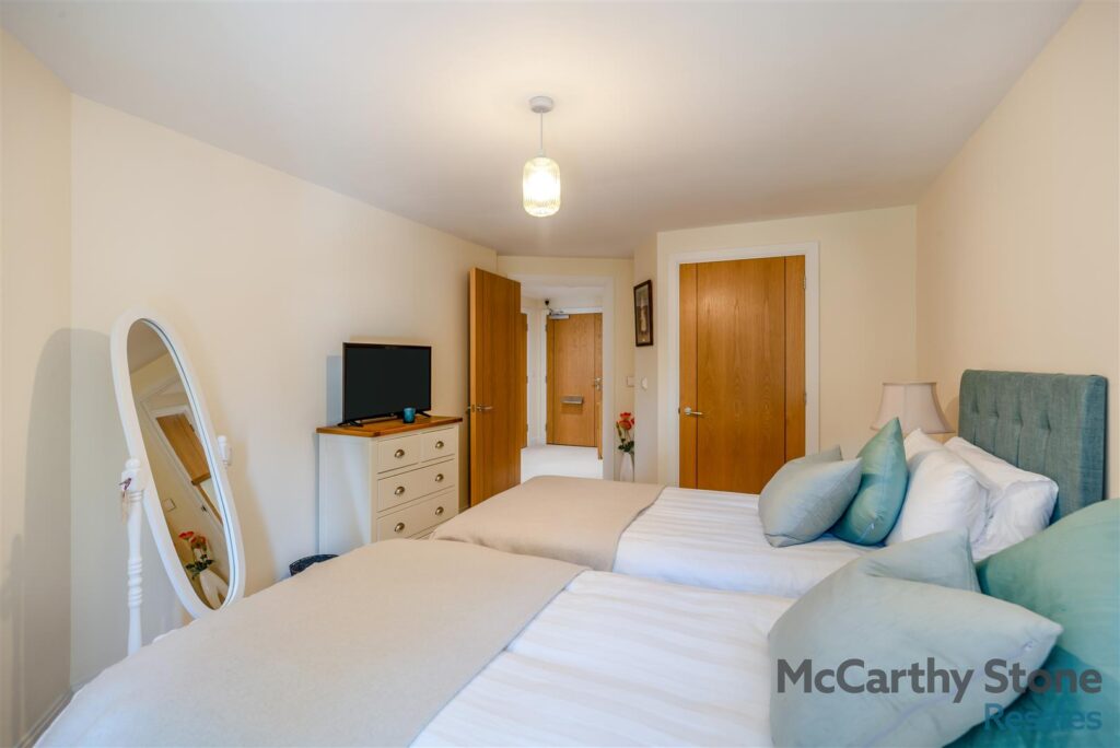Thorneycroft, Wood Road, Tettenhall, Wolverhampton, West Midlands, WV6 8PR