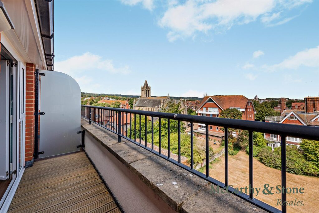 Martello Court, Jevington Gardens, Eastbourne, East Sussex,BN21 4SD