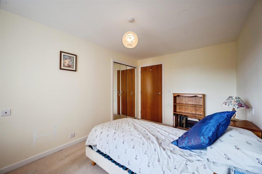 Lauder Court, Staneacre Park, Hamilton