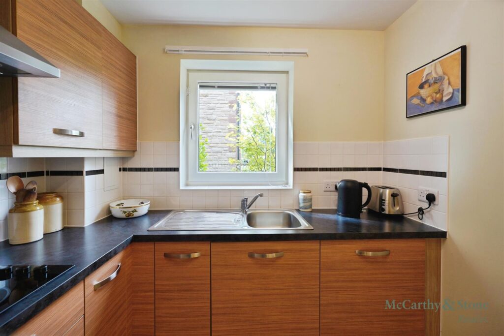 Lyle Court, 25 Barnton Grove, Edinburgh