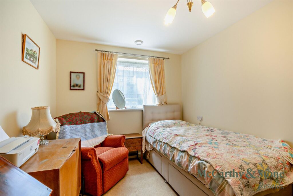Lady Susan, New Road, Basingstoke