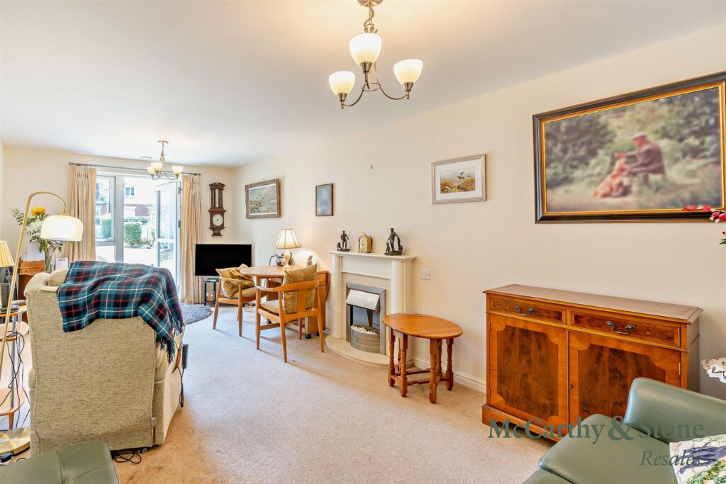 Lady Susan, New Road, Basingstoke