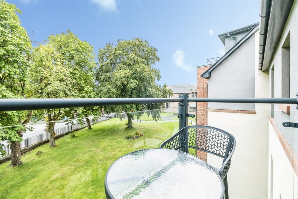Oakwood Court, Crown Avenue, Inverness