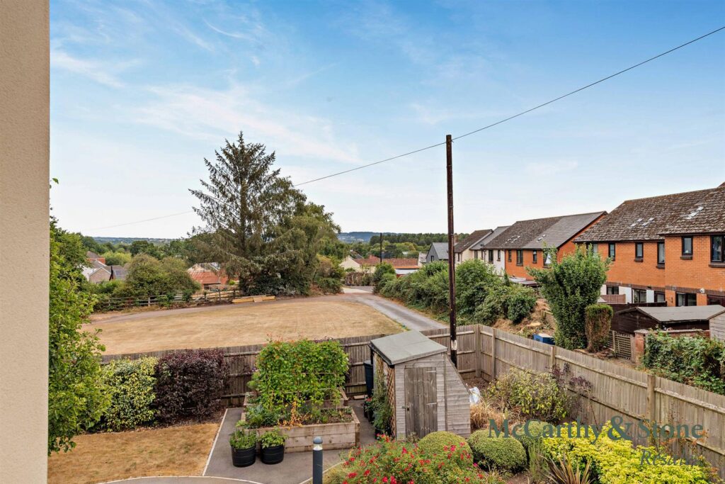 Foxglove Place, Willand Road, Cullompton