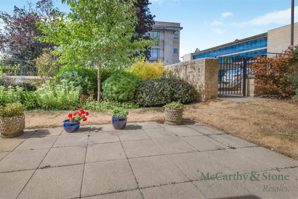 Bath Gate Place, Tetbury Road, Cirencester