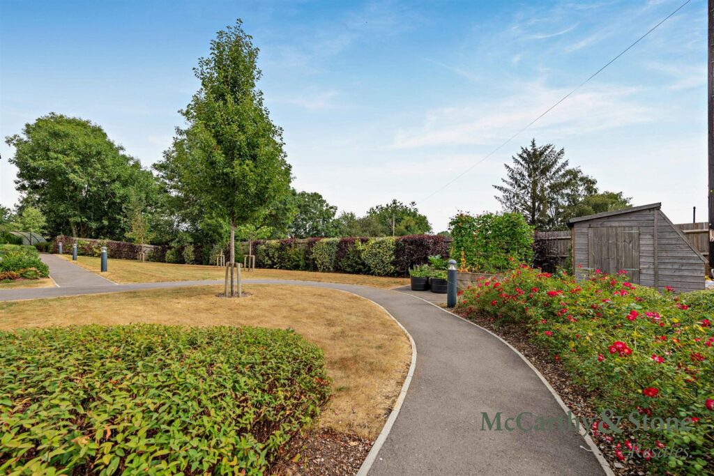 Foxglove Place, Willand Road, Cullompton