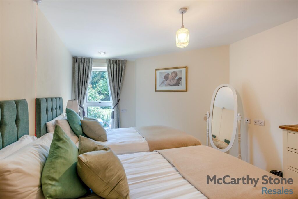 Thorneycroft, Wood Road, Tettenhall, Wolverhampton, West Midlands, WV6 8PR