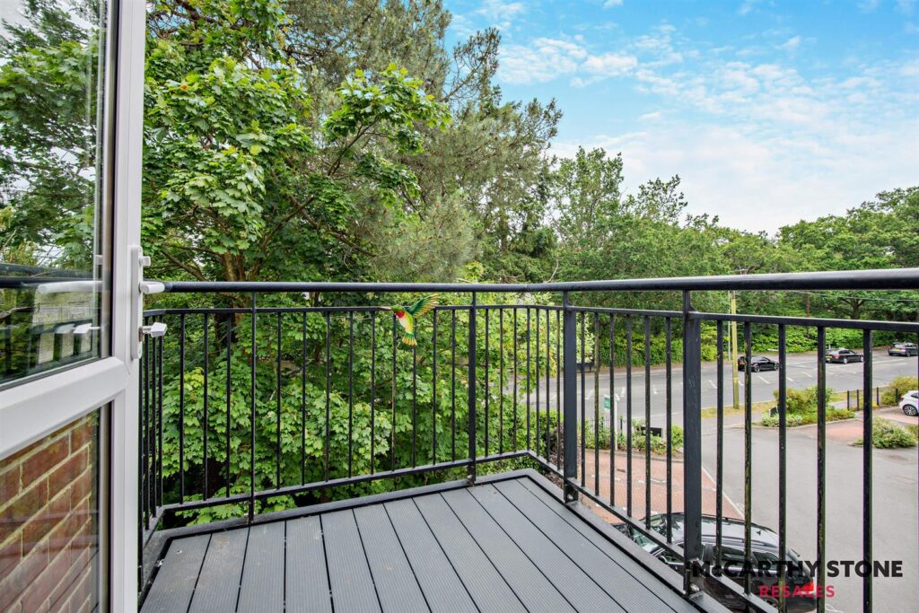 Cherret Court, Ferndown, Dorset