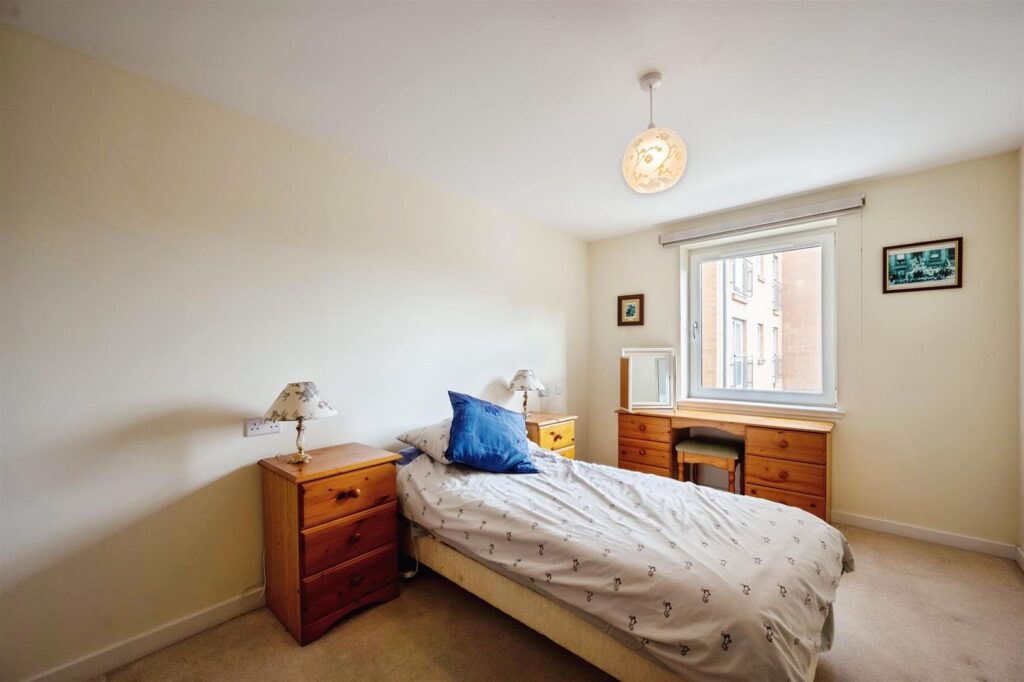 Lauder Court, Staneacre Park, Hamilton