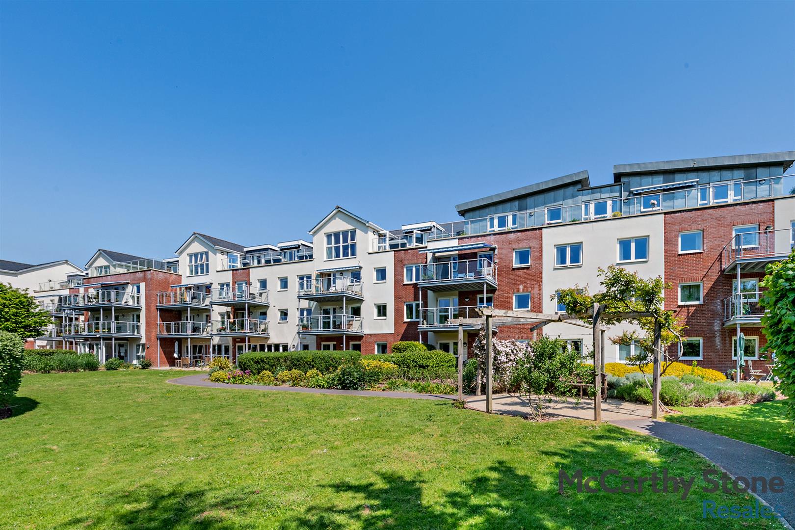 Ellisfields Court