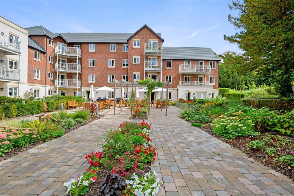 Shackleton Place, Devizes, Wilts