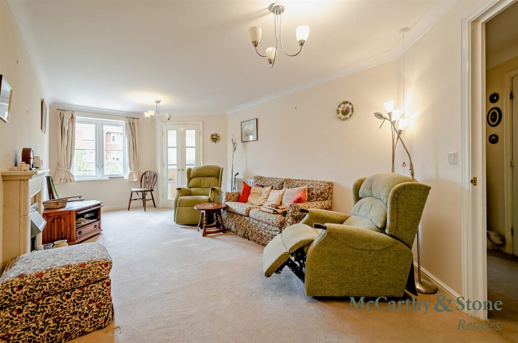 Foxhall Court, School Lane, Banbury