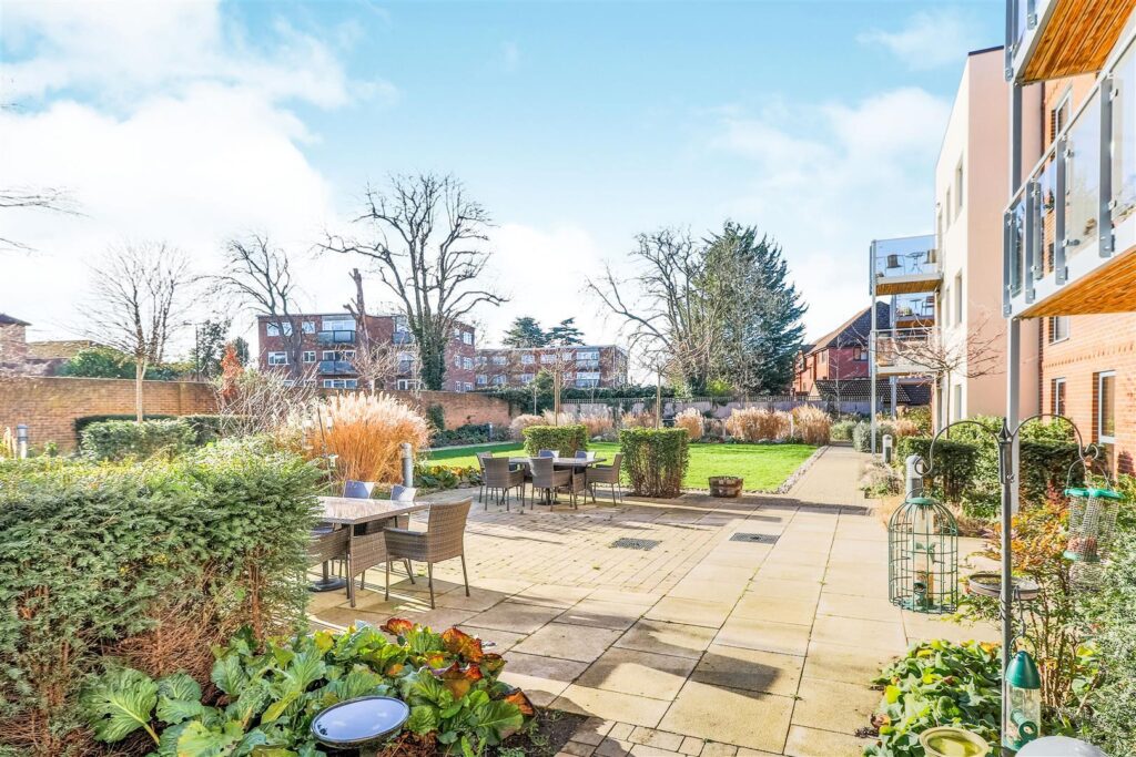 Elles House, Shotfield, Wallington, SM6 0BL